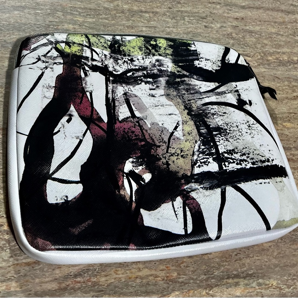 ♥️HOST PICK♥️ Neiman Marcus tablet sleeve